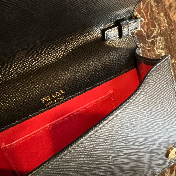 prada black cross body bag - Picture 4 of 5